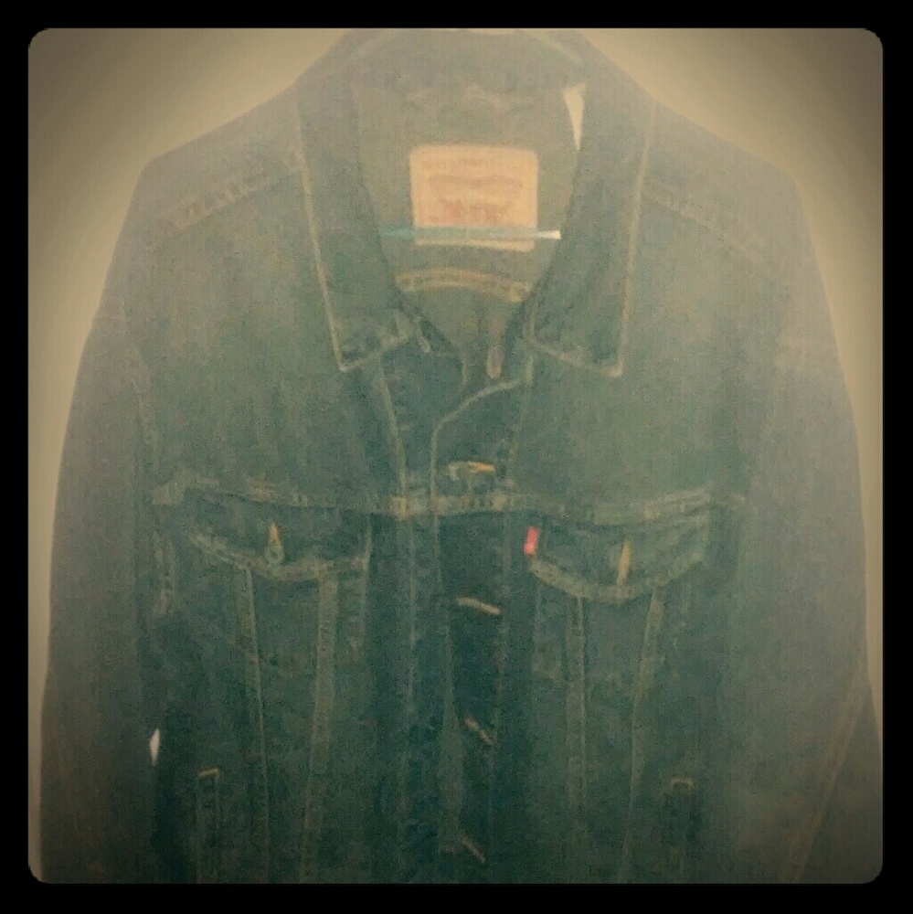 Men's Levis denim standard trucker jacket